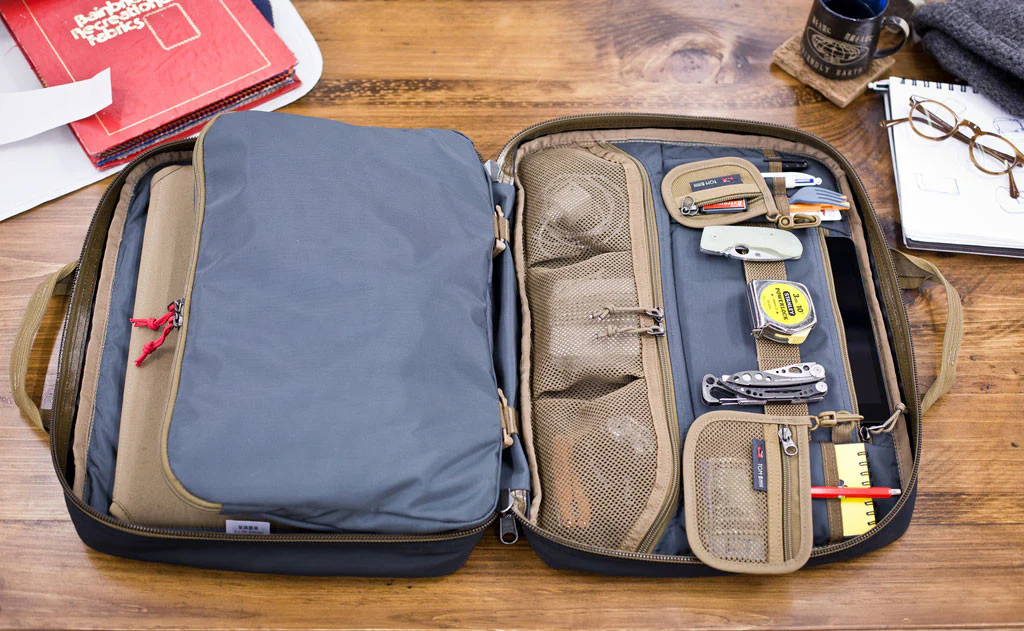 Founder's Briefcase - Image 10