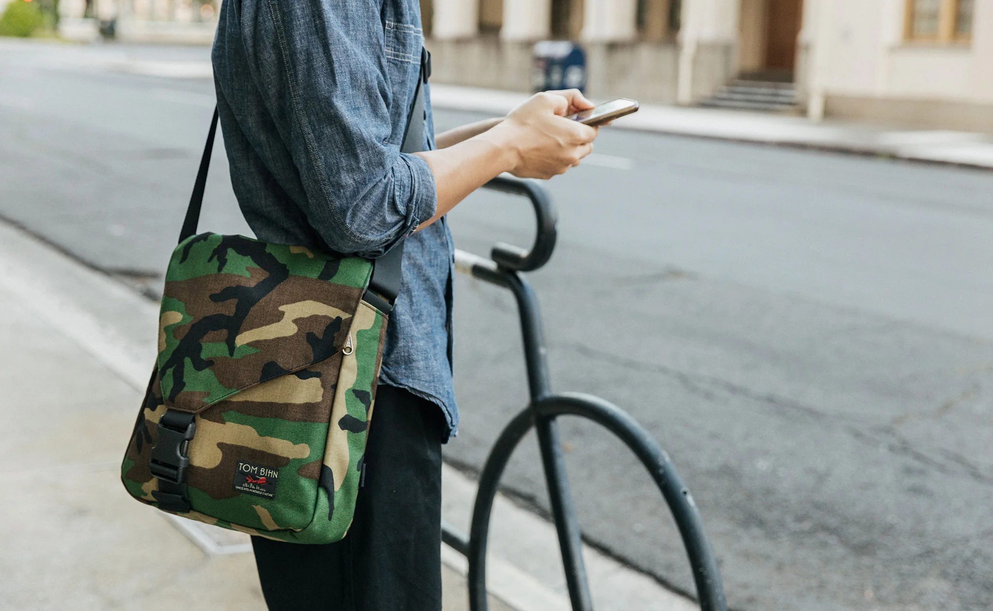Medium Cafe Bag - Image 67
